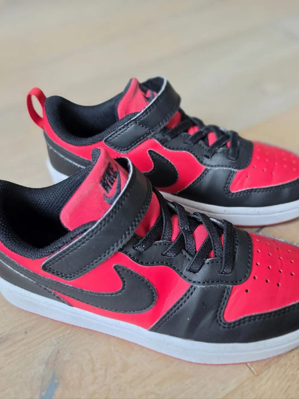 Nike Court Borough Low 2 Kids Bred Black/University Red/White Size 1Y